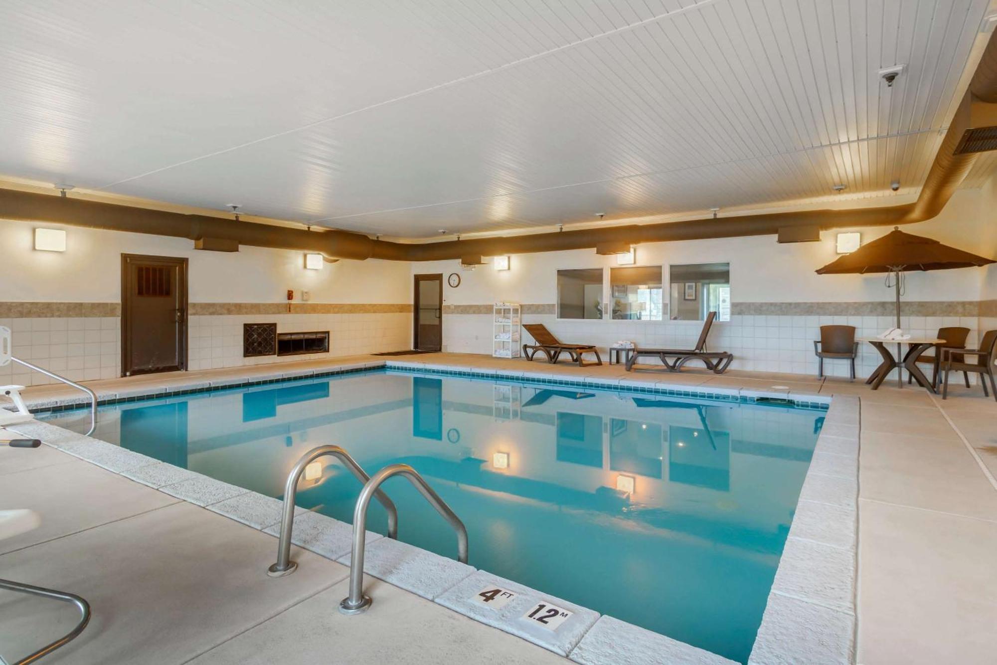 Comfort Inn & Suites Pittsburg Eksteriør billede