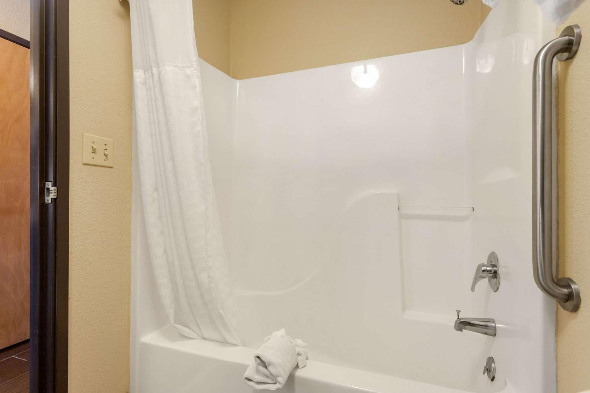 Comfort Inn & Suites Pittsburg Eksteriør billede